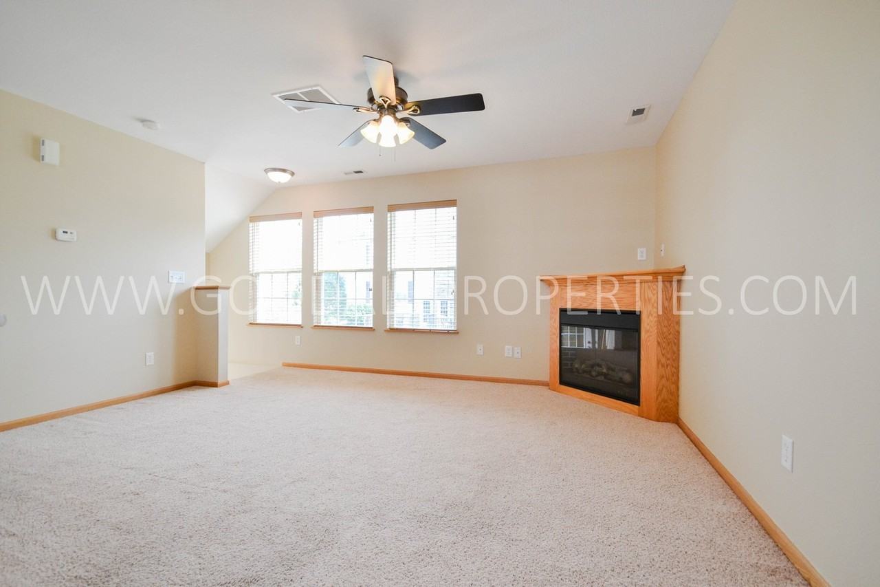 15221 Alpine Dr - Photo 7 of 13