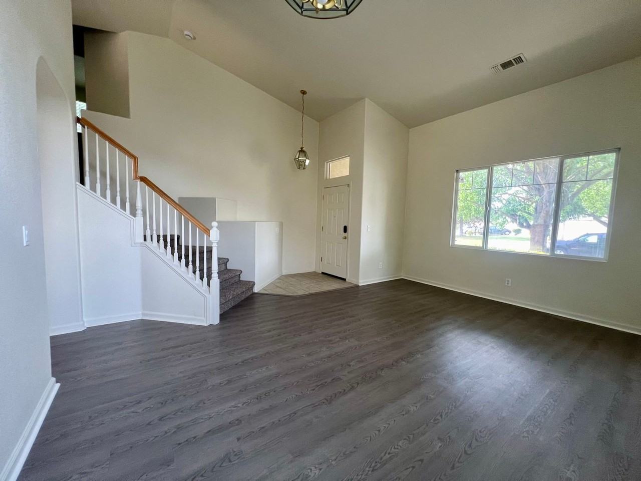 5900 Livorno Way - Photo 2 of 23