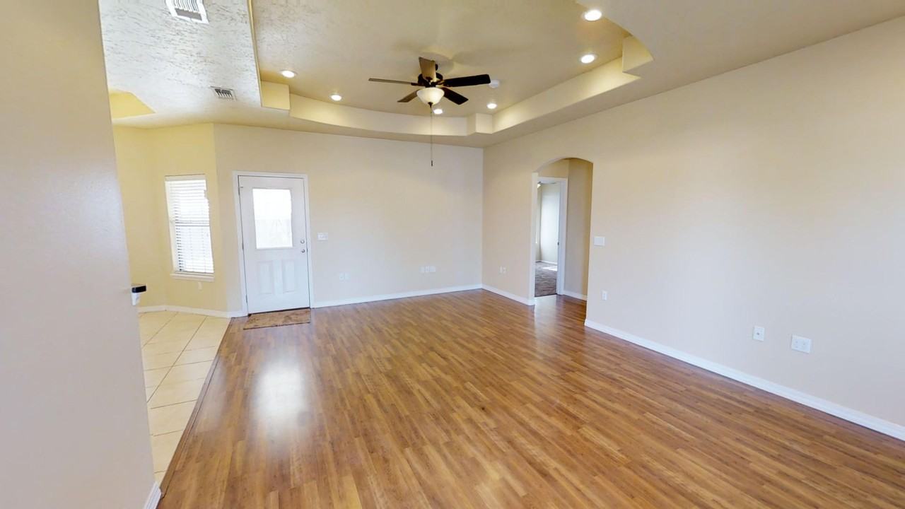 1374 Oakwood Cir - Photo 2 of 17