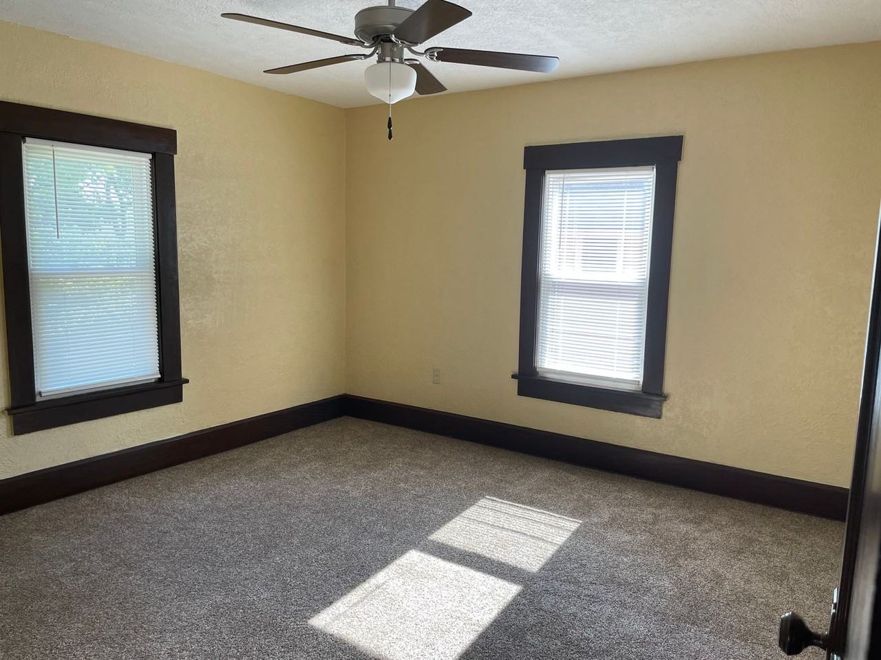 2318 Indiana Way Ne - Photo 2 of 18