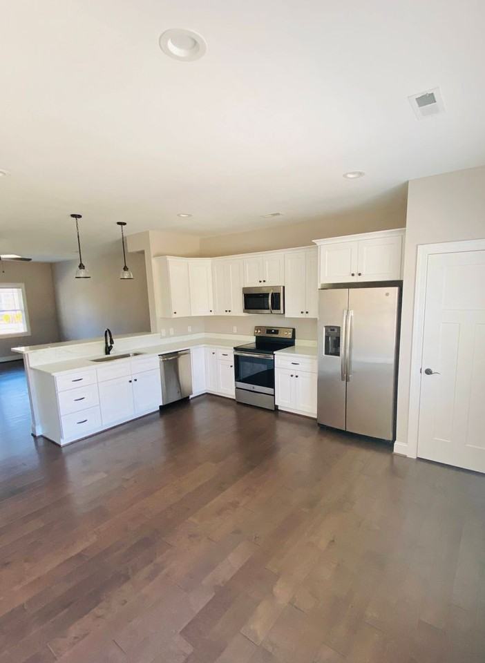 314 Meridian St - Photo 2 of 14