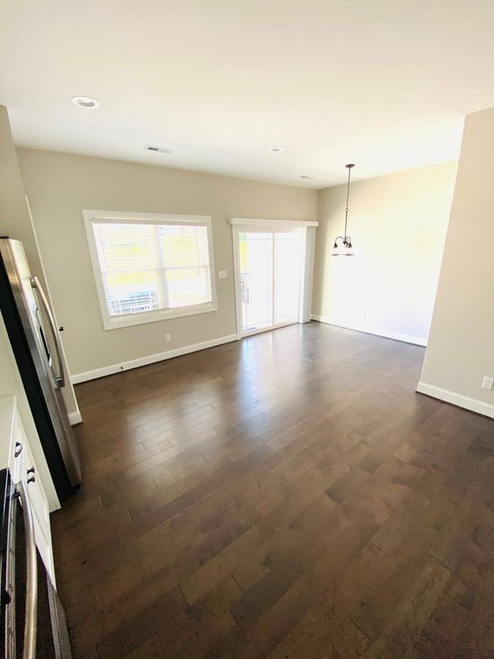 314 Meridian St - Photo 4 of 14