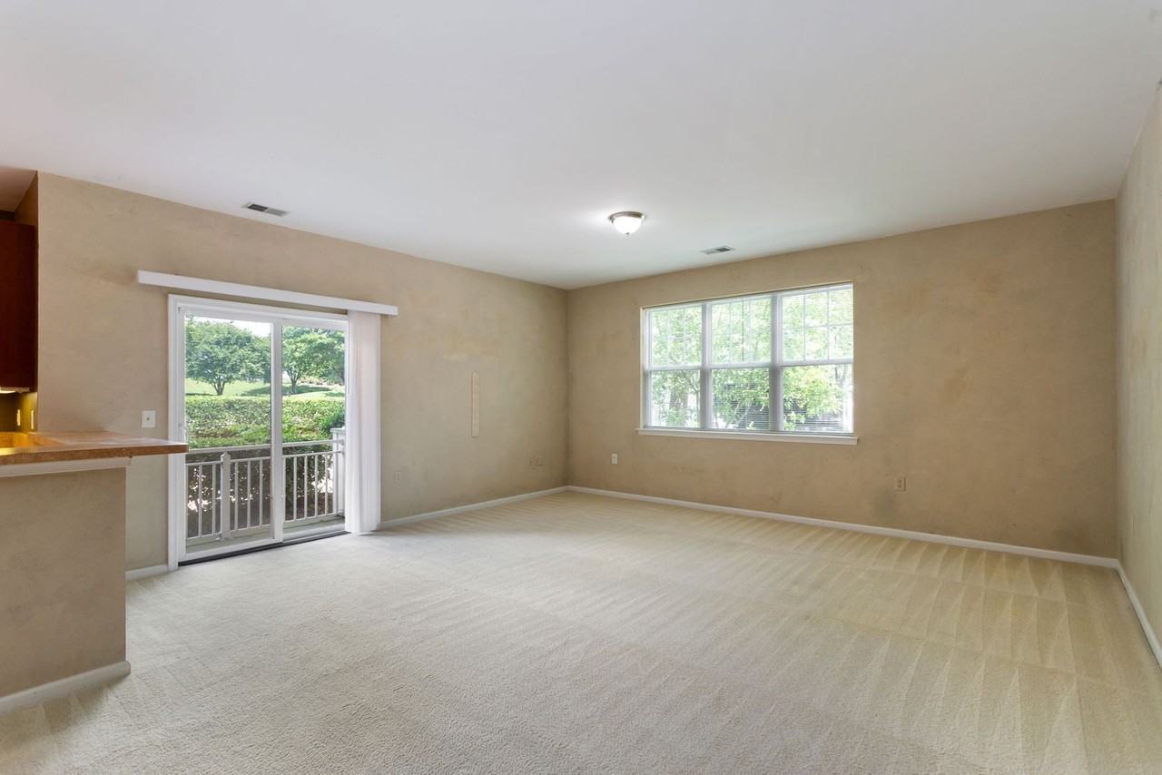 5329 Warminster Dr #101 - Photo 3 of 19