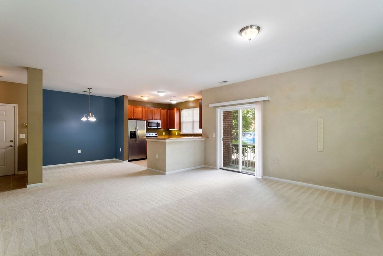 5329 Warminster Dr #101 - Photo 4 of 19