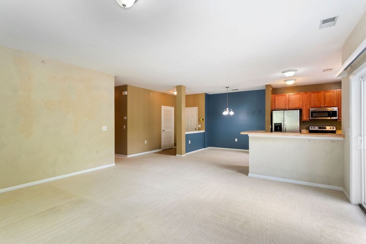 5329 Warminster Dr #101 - Photo 5 of 19