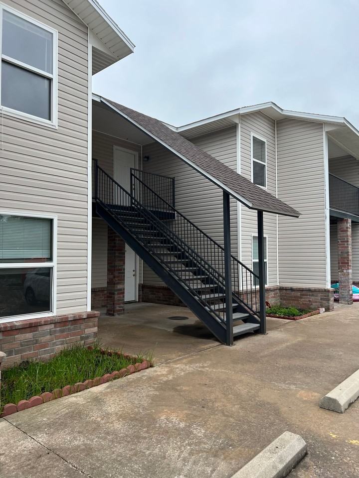 316 Erin Place Springdale - Photo 2 of 3