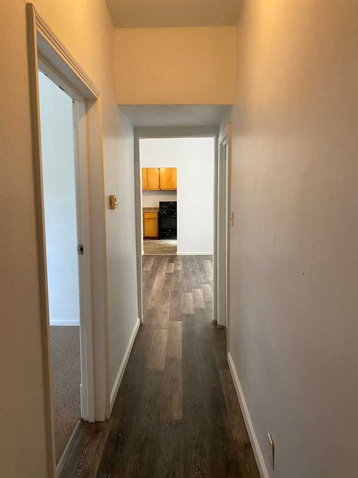 1525 Rutherford Ave - Photo 3 of 14