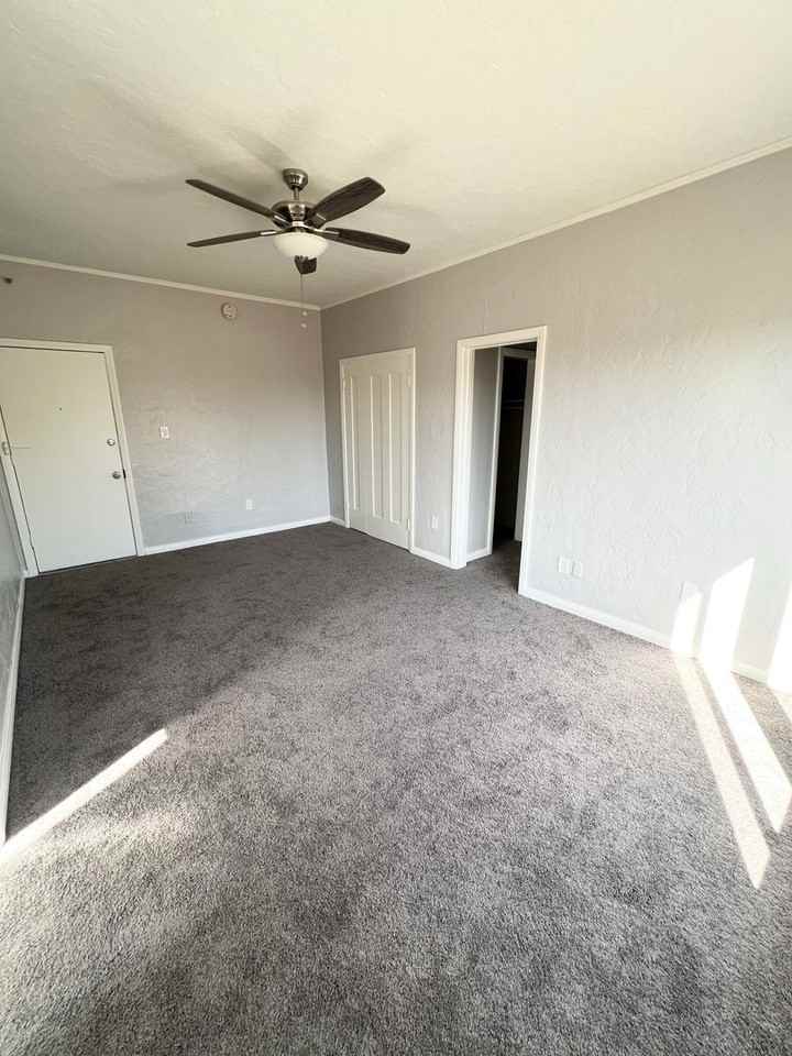 1147 Broad Ave. (El Portal) - Photo 4 of 15
