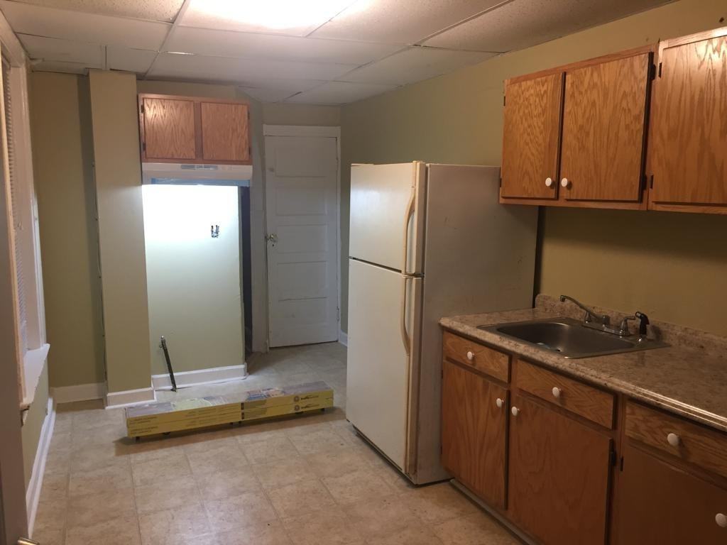 37 S Logan Ave - Photo 2 of 11