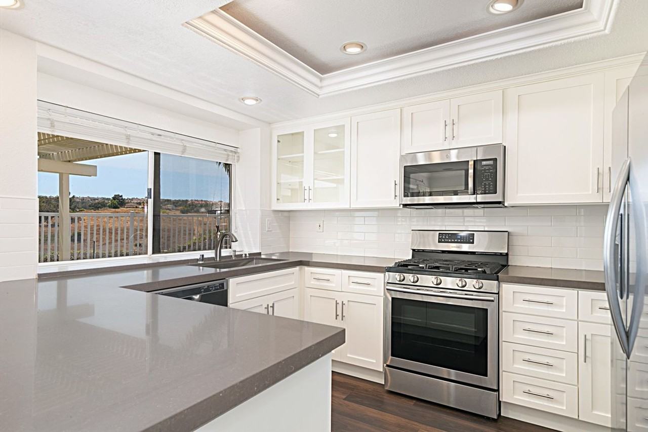 24332 Kings Vw - Photo 2 of 20