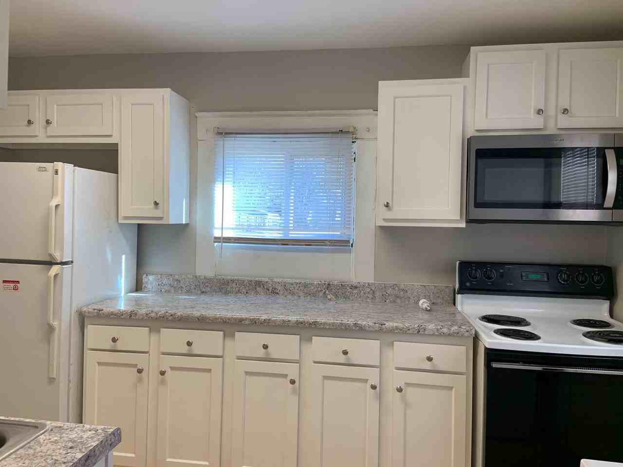 1501 Trogdon St - Photo 3 of 12