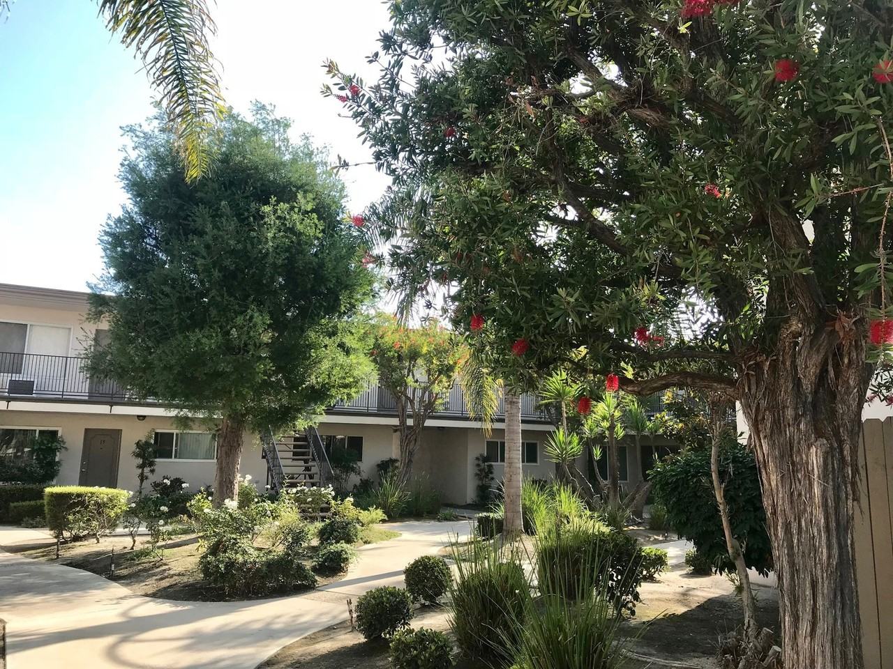 Brittany Apartments - Photo 3 of 10