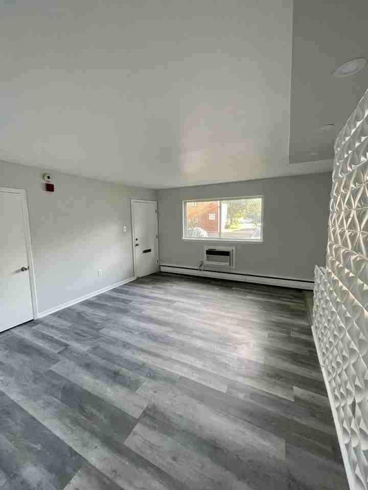 Wallingford South Apartments - Photo 7 of 23