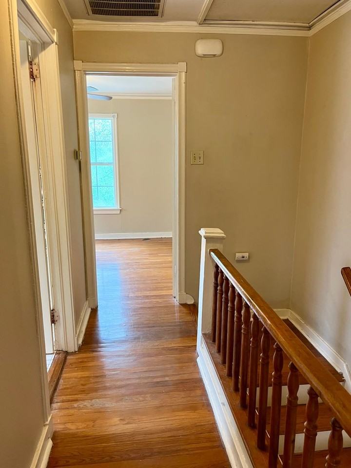 2560 Rittiner Dr - Photo 7 of 10