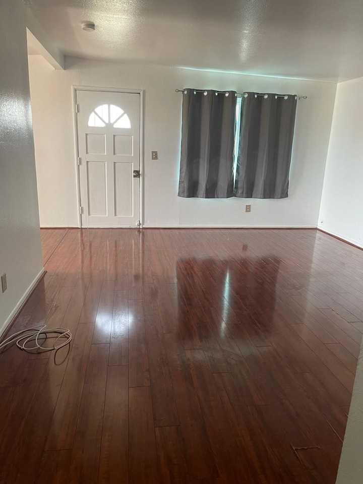 200 N Muriel Dr - Photo 5 of 6