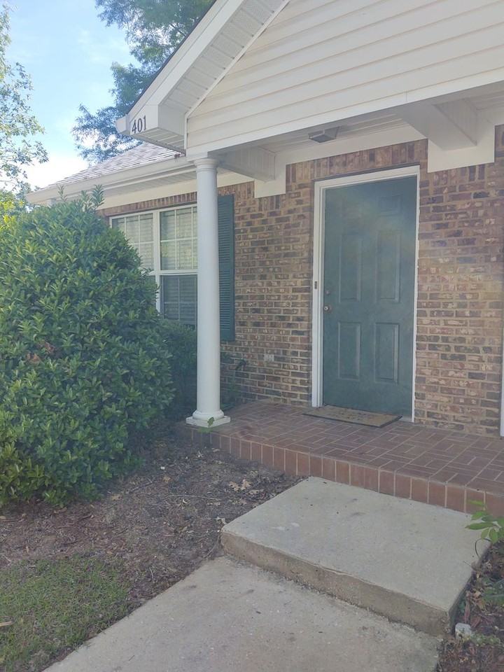 2738 W Tharpe St #401 - Photo 3 of 3