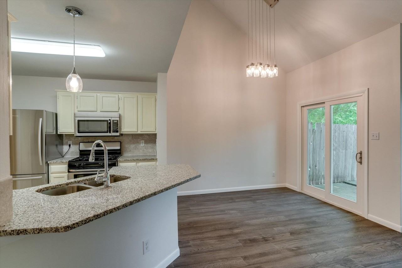 13030 Staton Dr - Photo 5 of 21