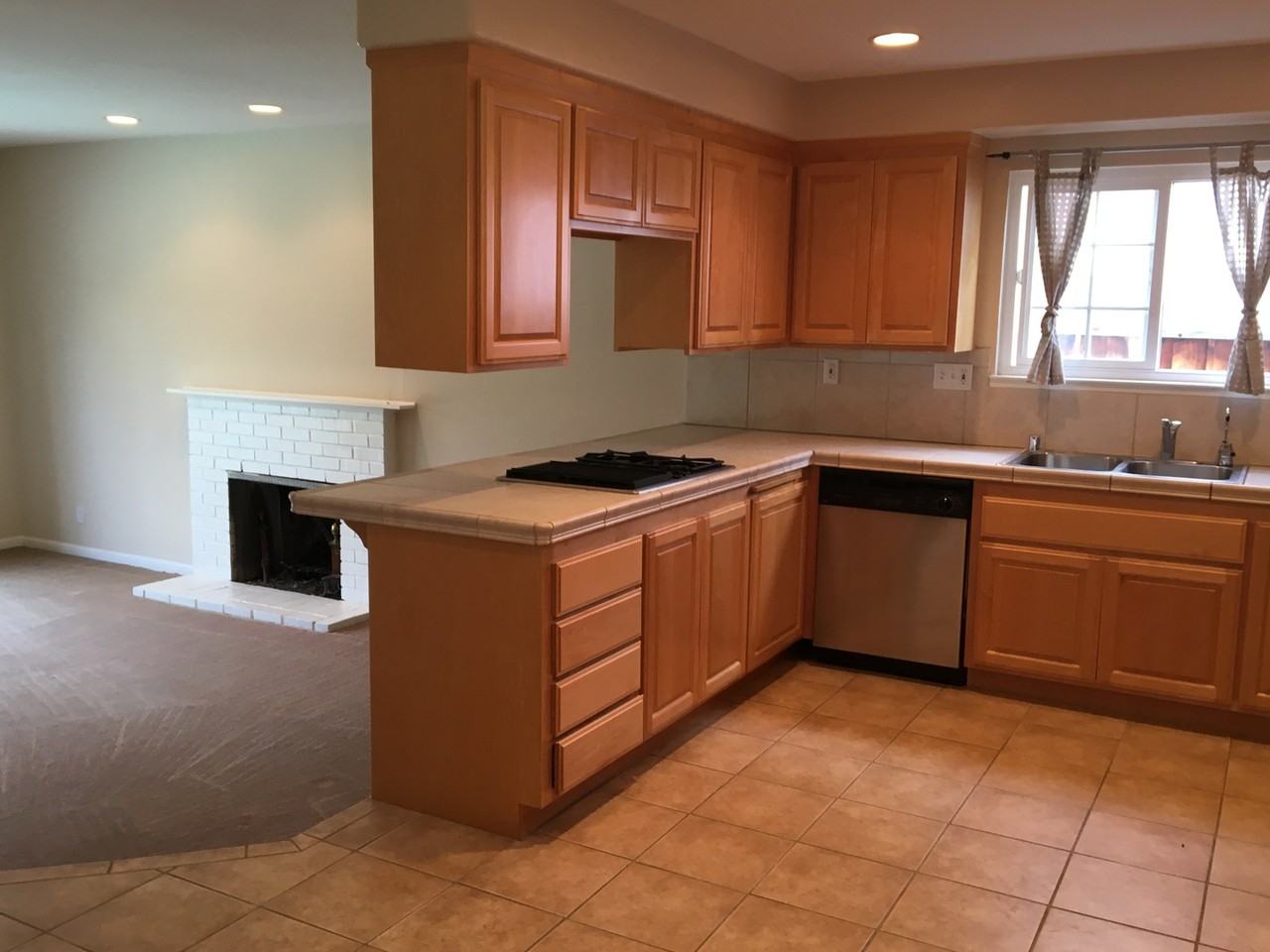 6302 Culvert Dr - Photo 3 of 14