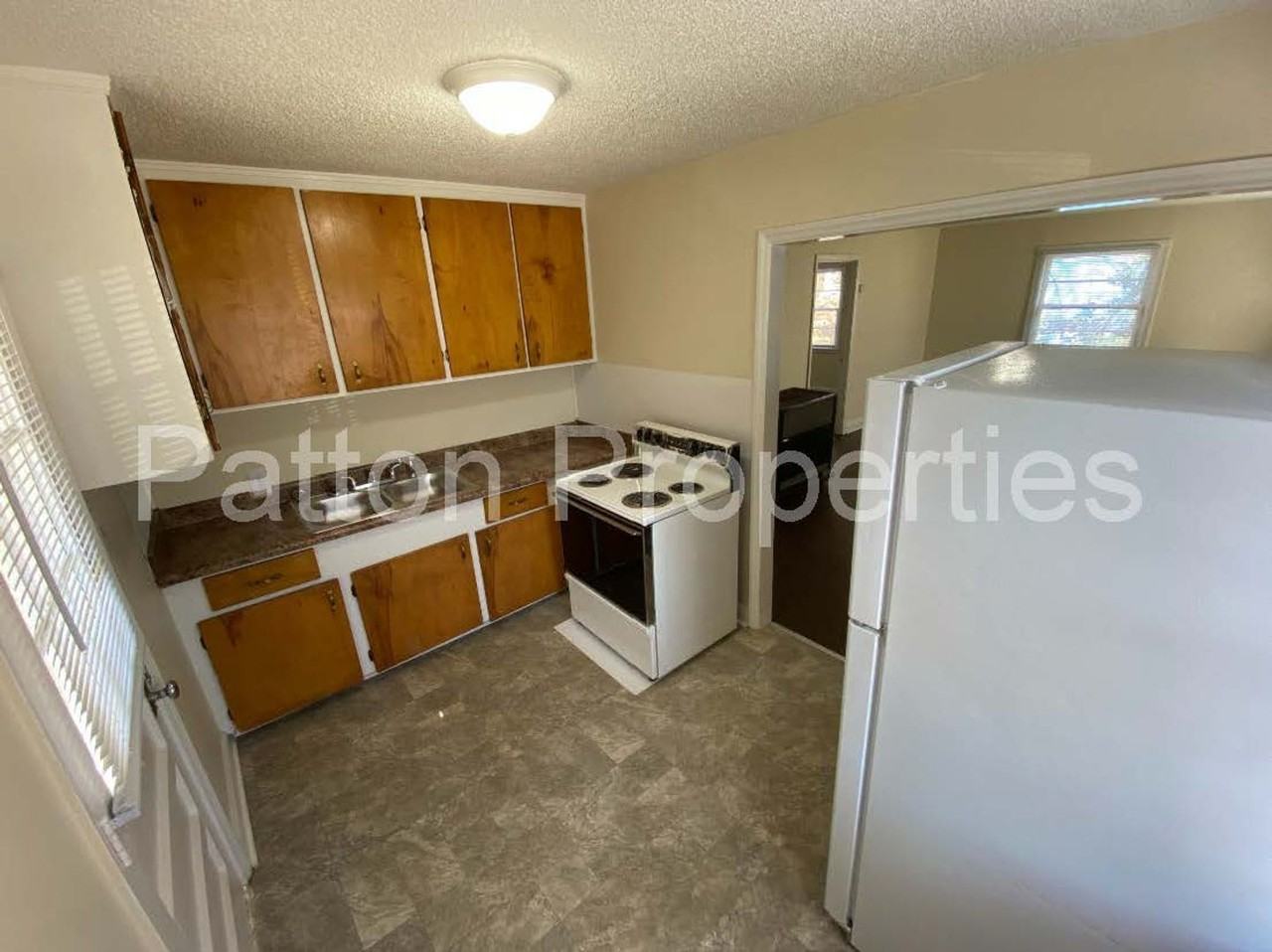 239 Pineneedle Rd - Photo 4 of 11