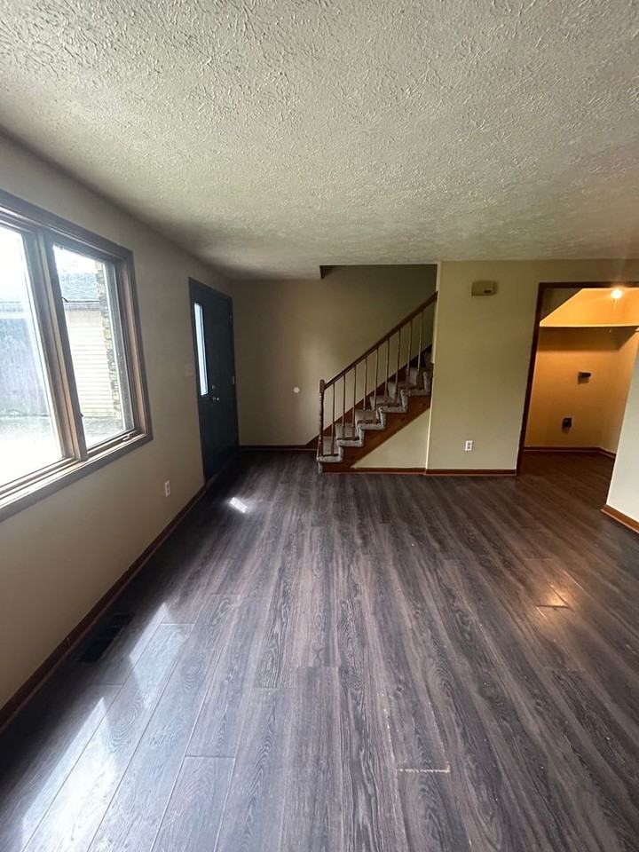 6916 Decatur Rd - Photo 2 of 7