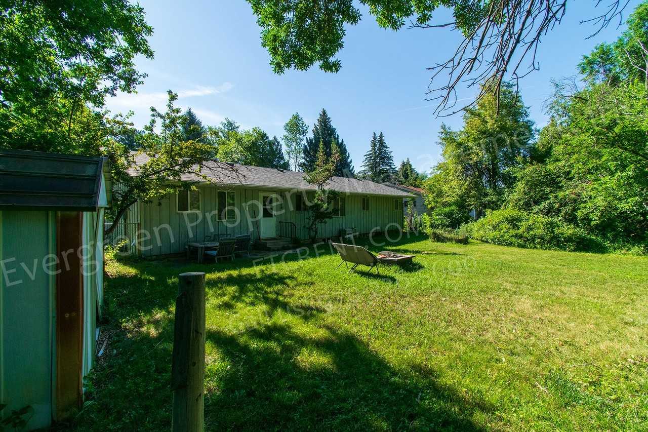 1117 Fairview Dr - Photo 5 of 50