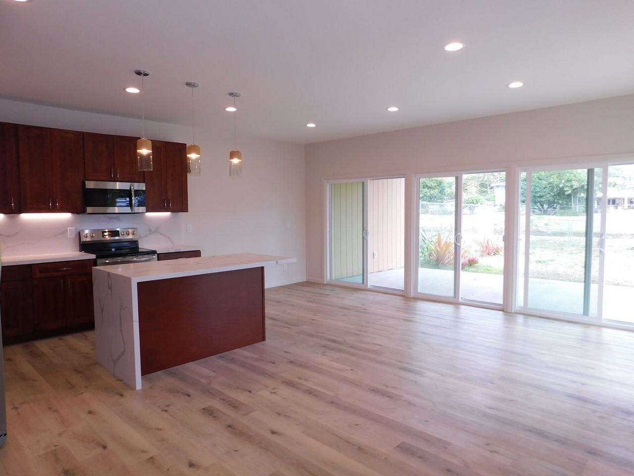 893 Kainui Dr - Photo 2 of 34