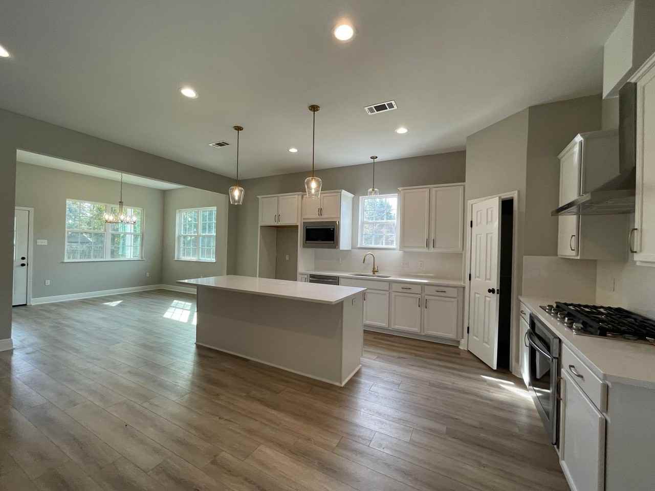 10612 Norway Pine Dr - Photo 2 of 19