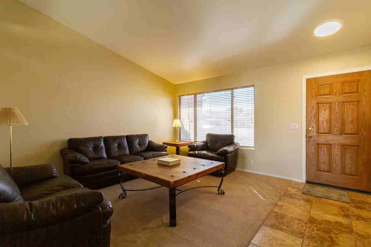 118 W Ivanhoe St - Photo 2 of 18