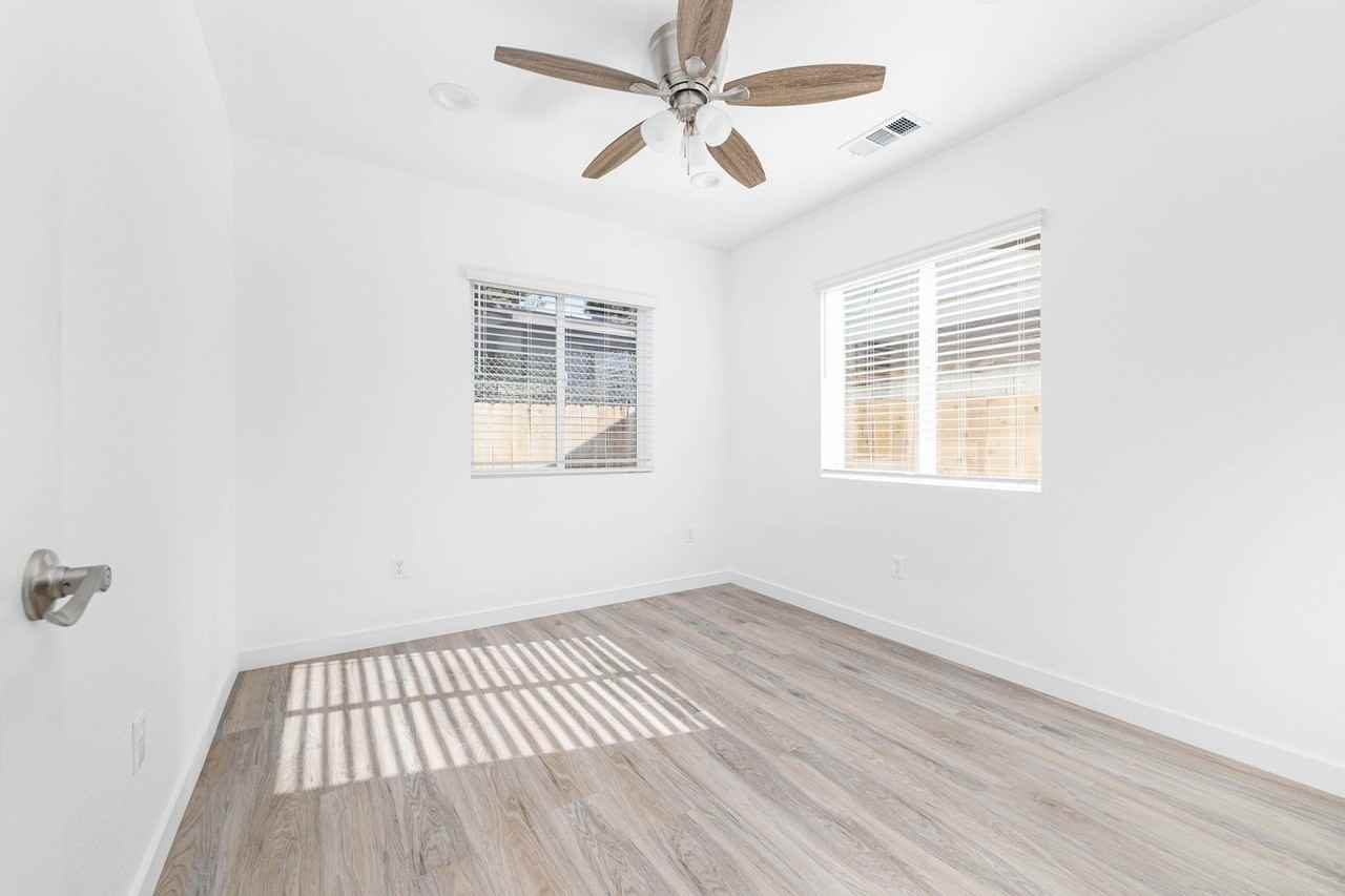 837 W 3rd Ave - Photo 5 of 12