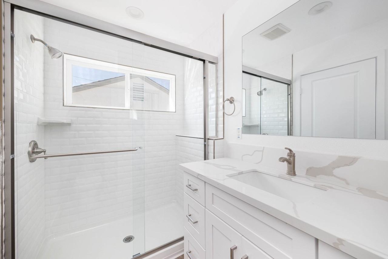 837 W 3rd Ave - Photo 6 of 12