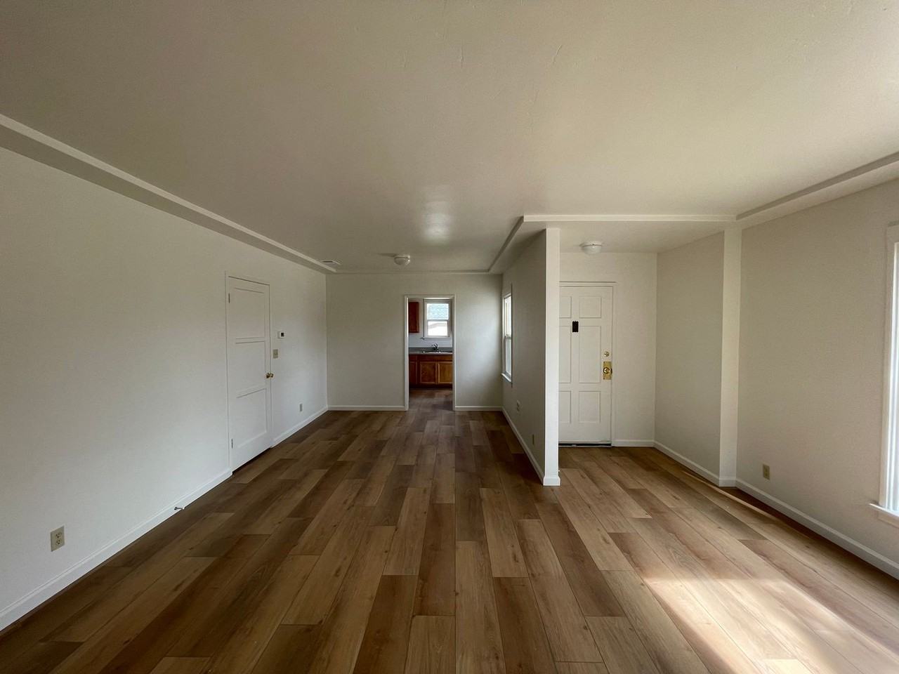 1221 Olive St - Photo 4 of 24