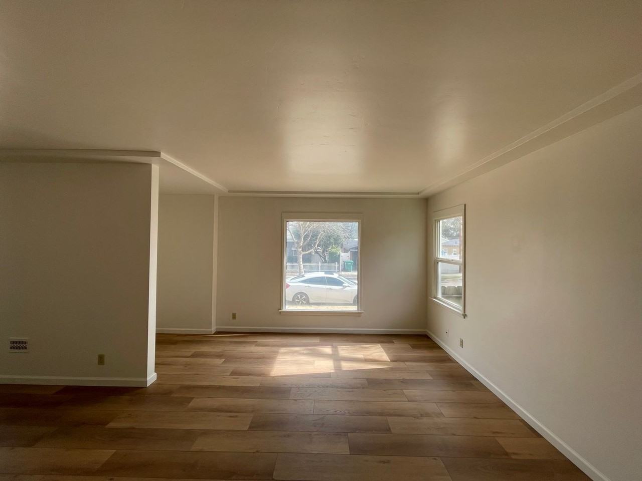 1221 Olive St - Photo 5 of 24