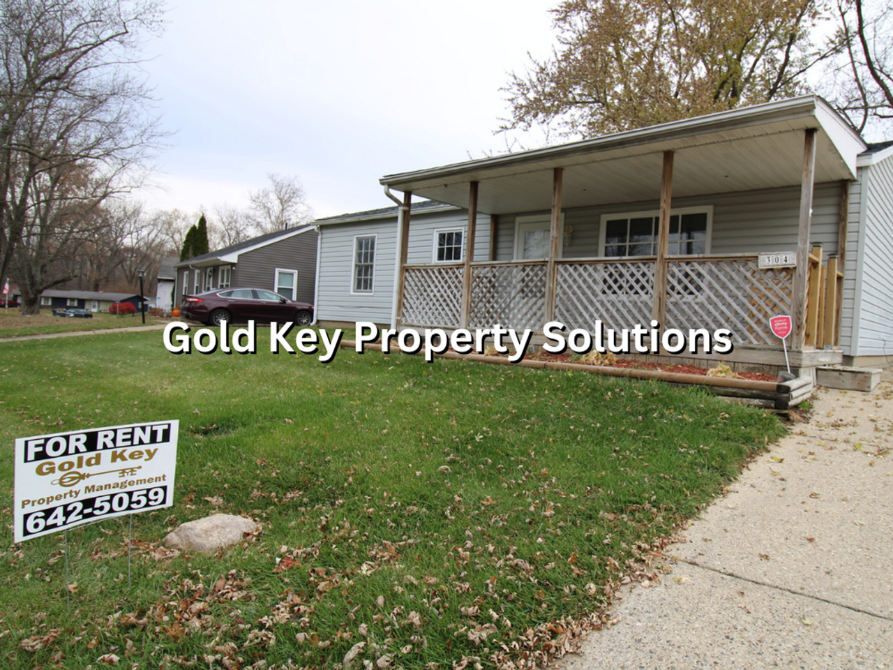 304 Avalon Ln - Photo 2 of 22