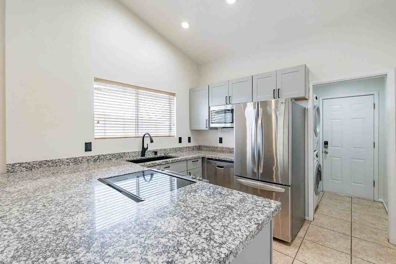 3316 E Crescent Ave - Photo 7 of 25