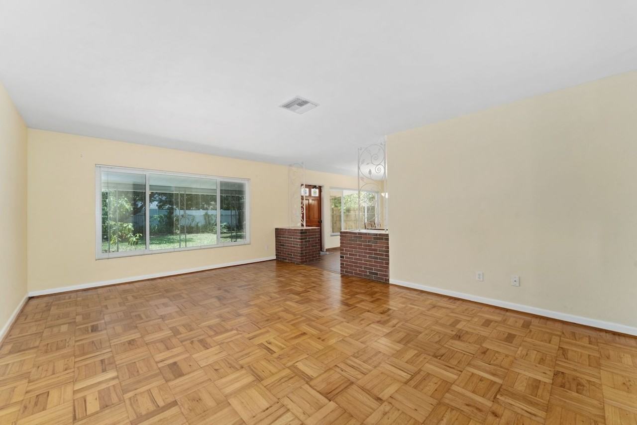 535 N Hampton Ave - Photo 3 of 29