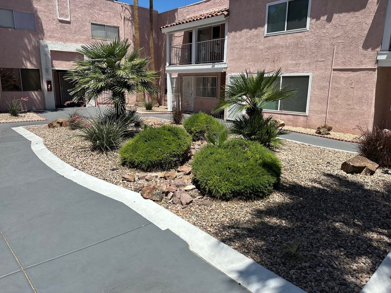 2274 E Desert Inn Rd - Photo 5 of 50