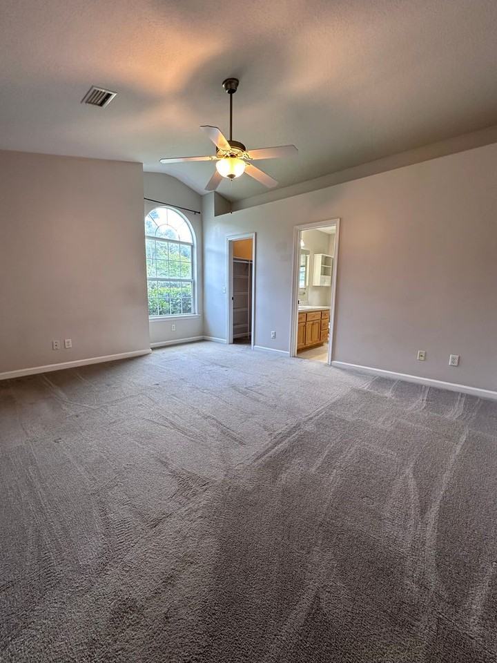 167 Huntington Dr - Photo 3 of 23