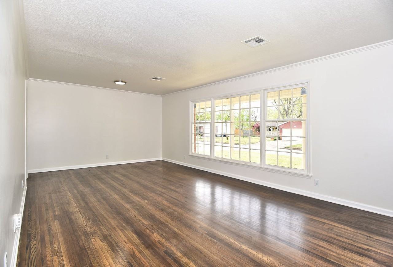 1577 E 60th St - Photo 2 of 26