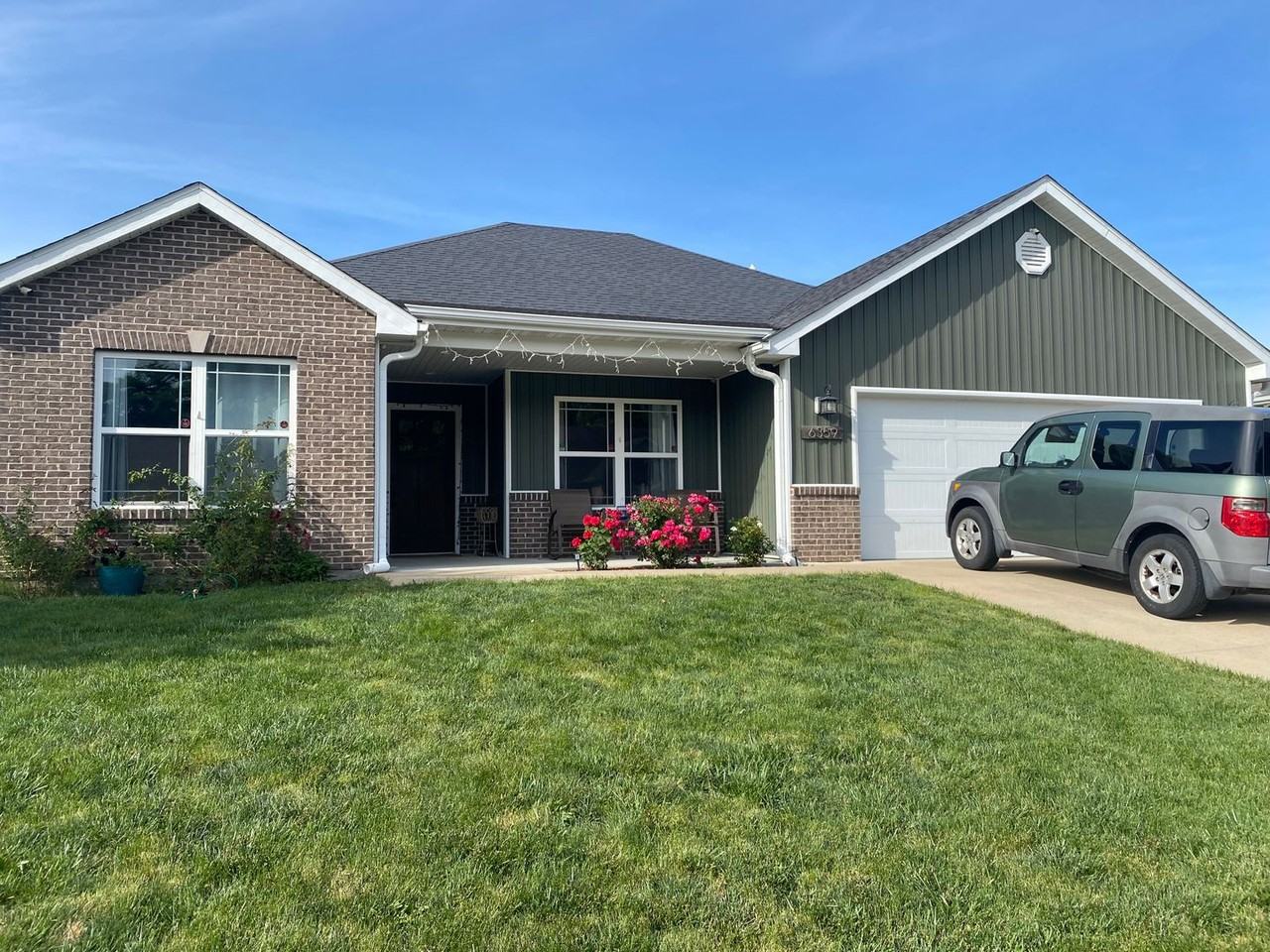 6359 Brooke Dr - Photo 2 of 17