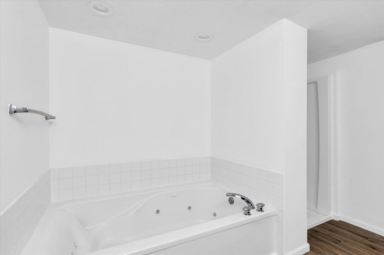 1806 S Cottage Grove Ave - Photo 5 of 49