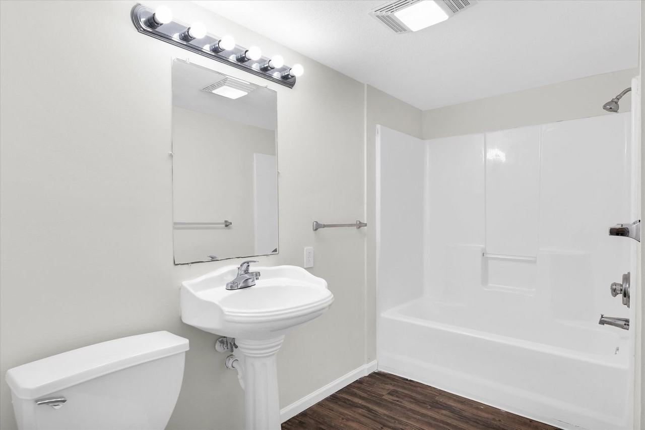 1806 S Cottage Grove Ave - Photo 7 of 49