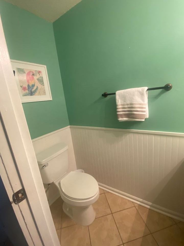 1880 Colony Dr - Photo 4 of 11