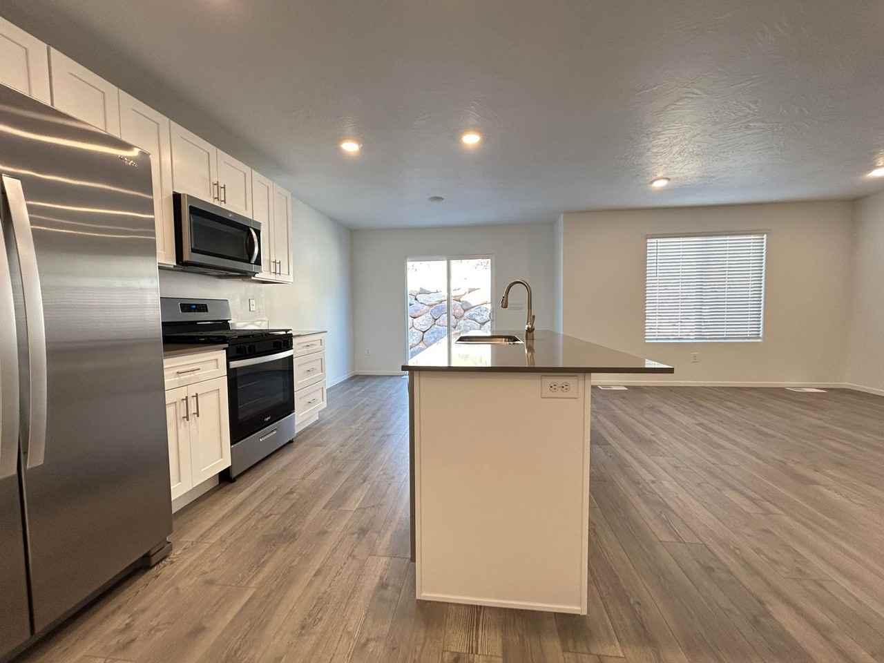 522 S Rockwell Ln #1101 - Photo 4 of 22
