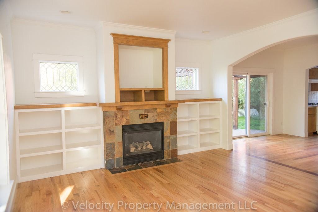 2954 Ne Red Oak Dr - Photo 2 of 18