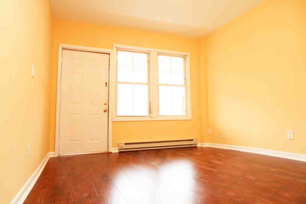 William St 8 - Photo 3 of 16