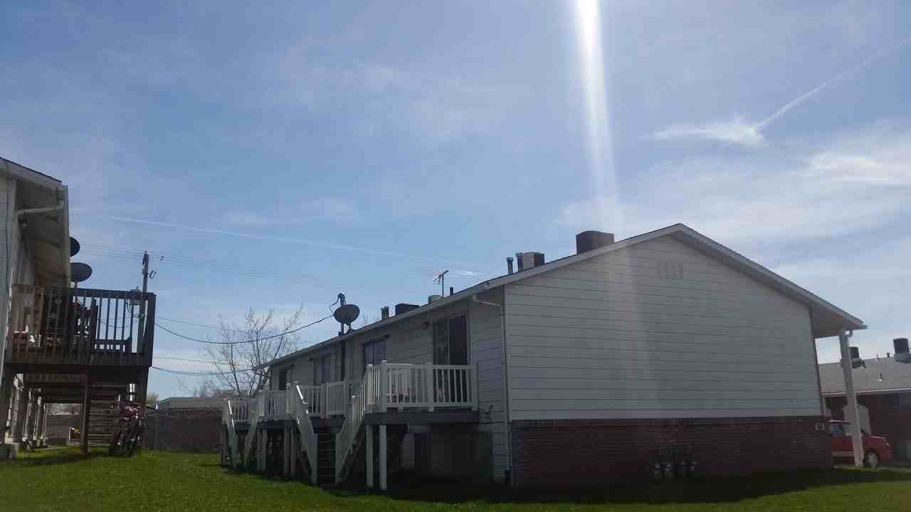 147 W 2575 N - Photo 2 of 2