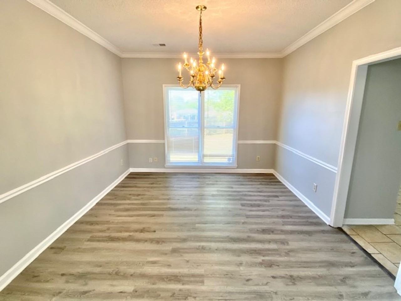 2373 Meadow Ridge Dr - Photo 4 of 14