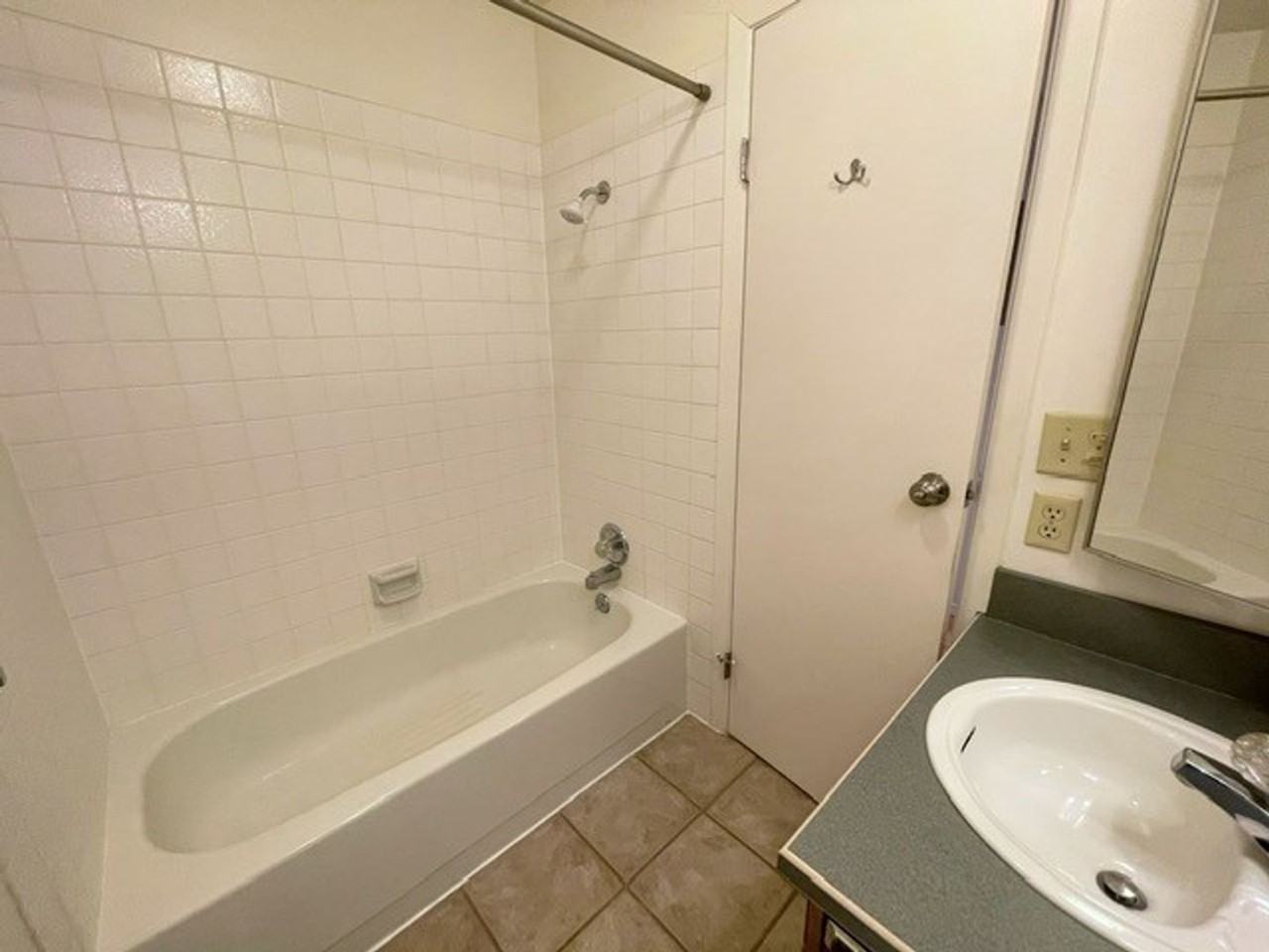 7342 Huntsmen Cir #14B - Photo 6 of 33