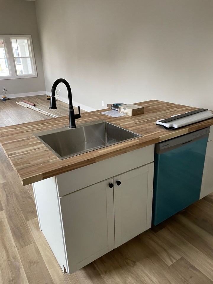 729 Camp Street - Photo 3 of 15