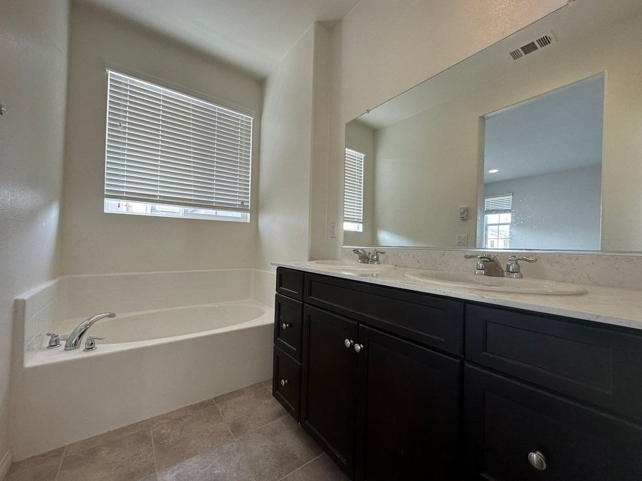 5846 Ginger Dr - Photo 7 of 21